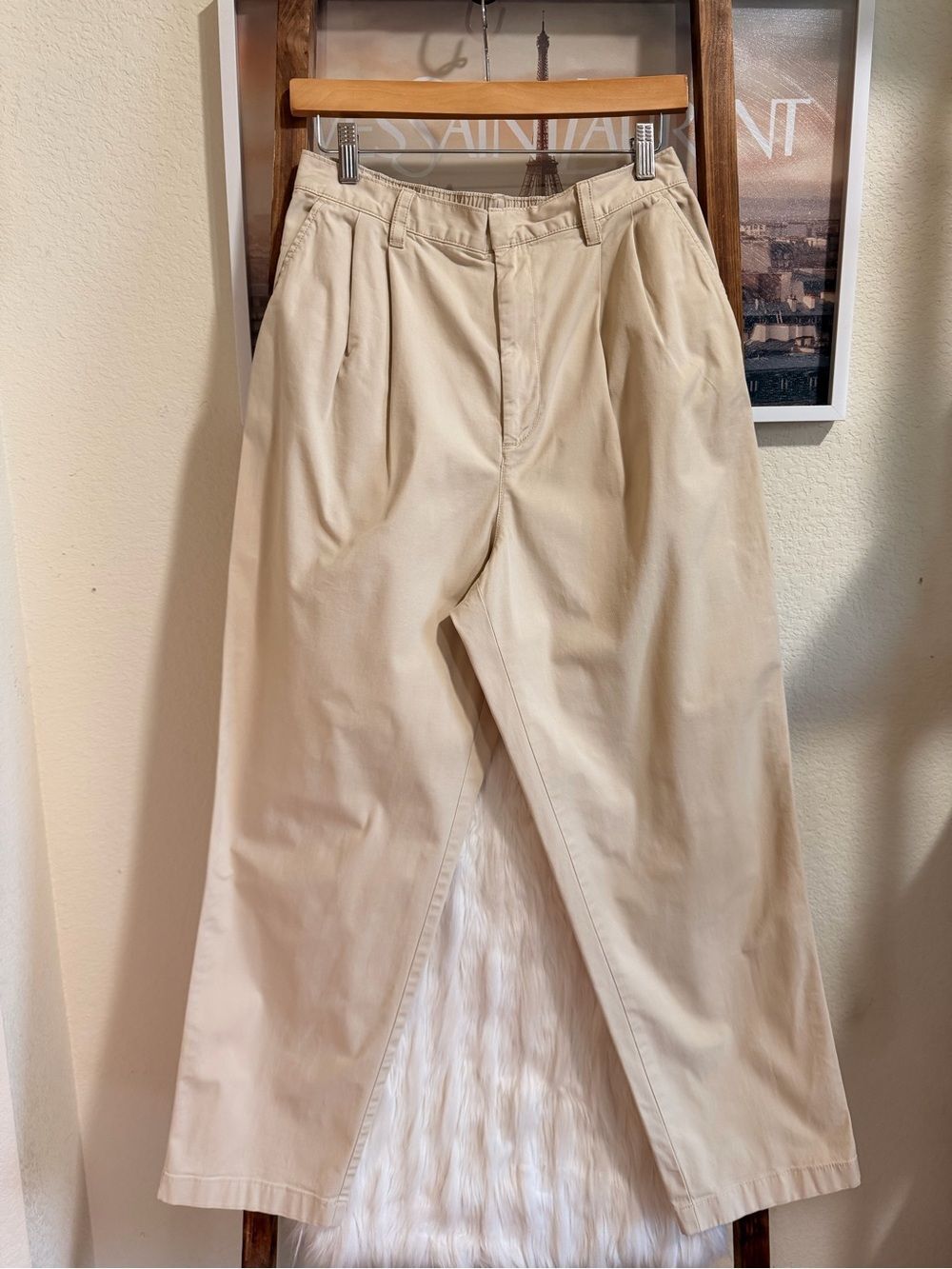 Vintage GAP Women’s Straight-Leg Pleated Pants with elastic waistband